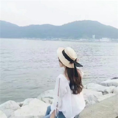 2021最火女生头像背影