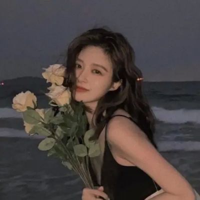 真人头像丧系伤感女