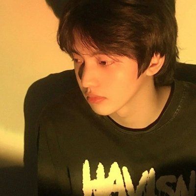 小众高级感的头像男大佬
