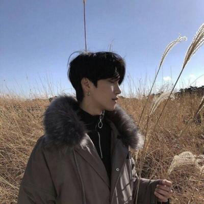 男生帅气头像冷酷