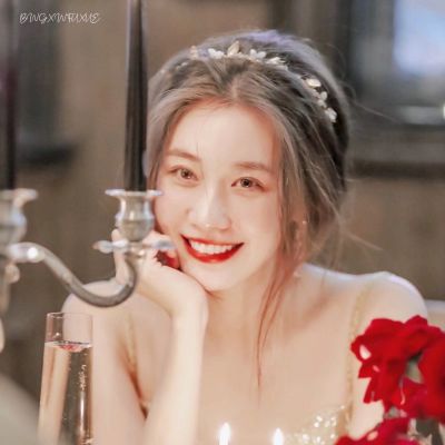 好看的头像女生仙气真人不露头
