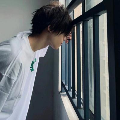 高冷头像图片男
