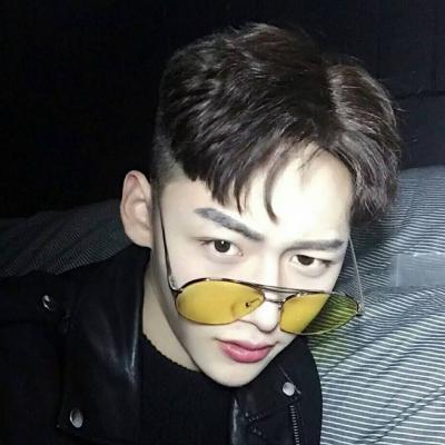 qq男生头像帅气冷酷不露脸