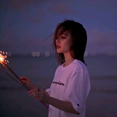 美女读书图片唯美意境头像