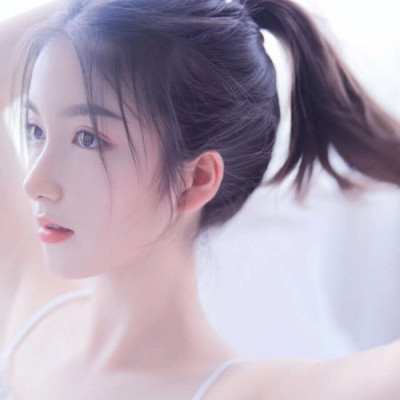 白底简约小清新头像