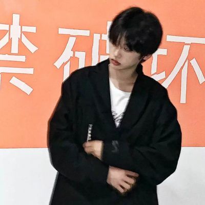 高冷头像男真人 帅气