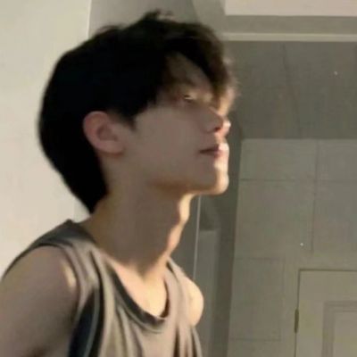 男生头像阳光帅气高清