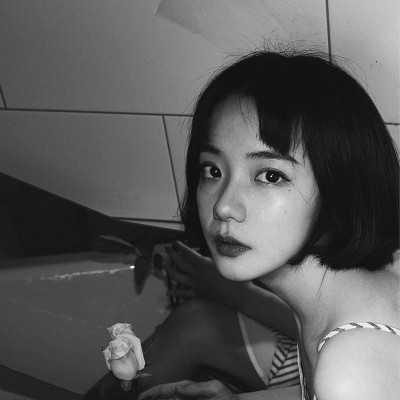2023年最火头像女霸气