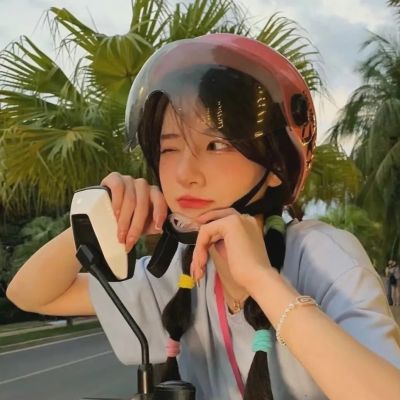 qq网名女生两个字霸气