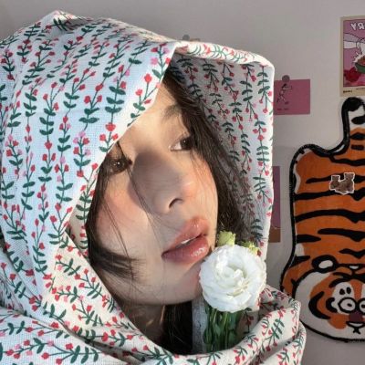 2023年最新微信头像女