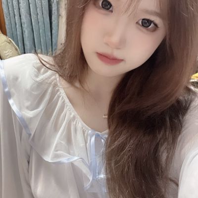 朴彩英头像仙气