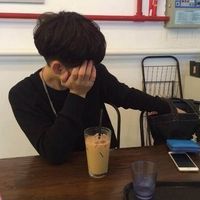 男士自拍头像怎么拍出高级感