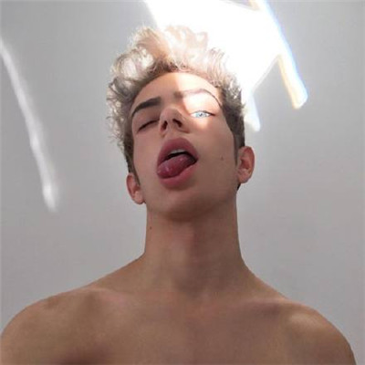 头像图片男生伤感堕落