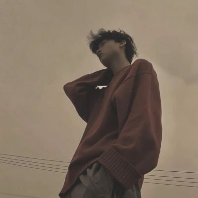 男头像治愈系干净看书
