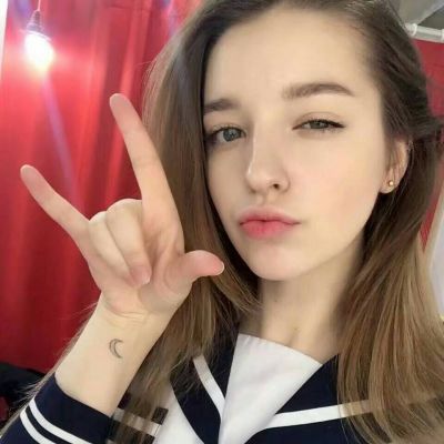 最新头像女生简约气质