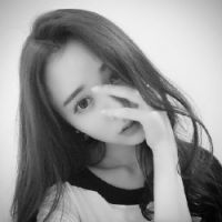 女生头像ins高级质感高冷黑白