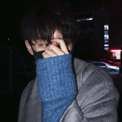 2023最火爆微信头像男向右看