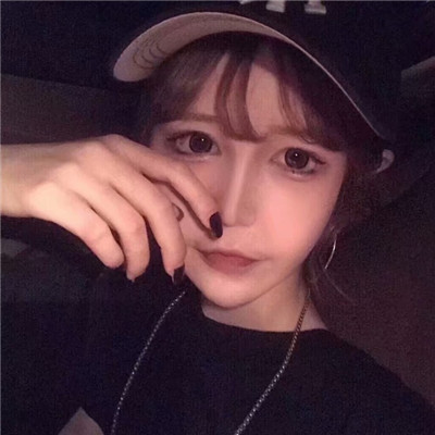 ins最火头像女