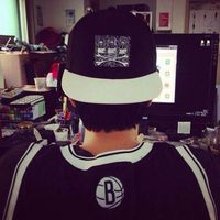 头像男背影悲伤