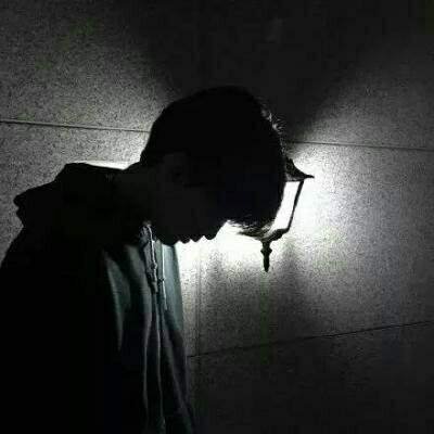 悲伤网名两个字的