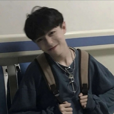 头像男阳光帅气