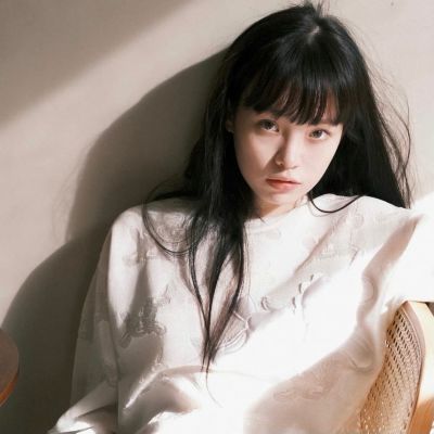 女生头像简单干净温柔