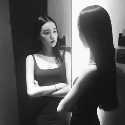 qq头像女生伤感冷酷