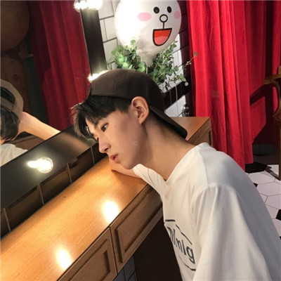 qq头像图片大全男生真人