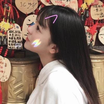 头像女搞怪可爱高清无水印