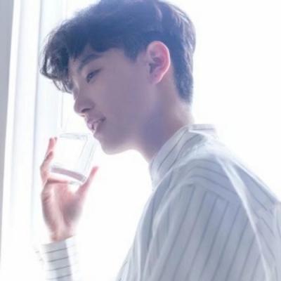 2023最火头像男