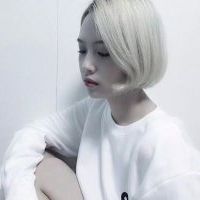 白色吸引人的头像意境