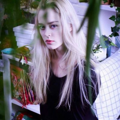 最新头像女生简约气质
