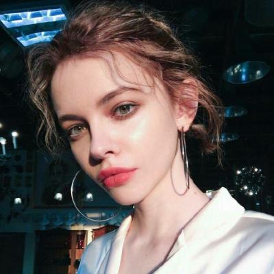 头像图片微信女生简单干净