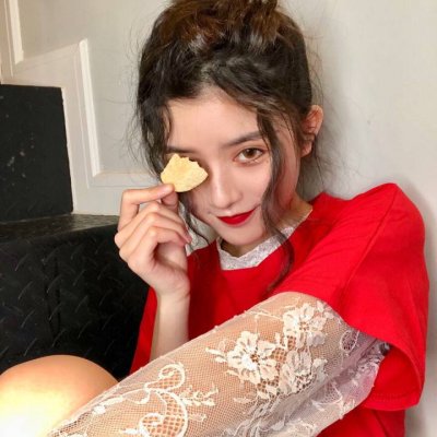 2023微信头像女红色
