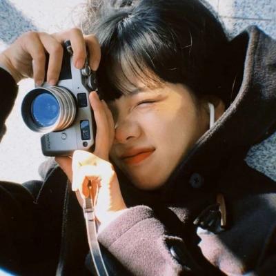 简约ins风头像女