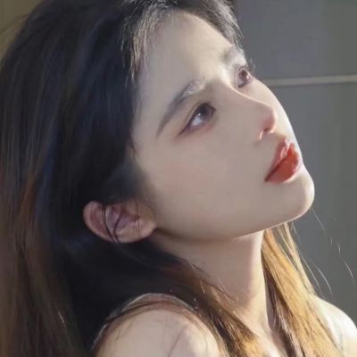 简单好看的头像女生