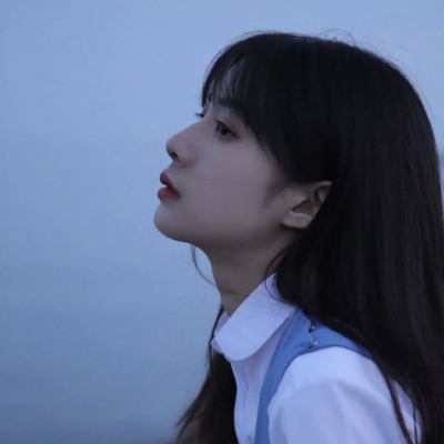 治愈系滤镜闪闪遮脸女生头像