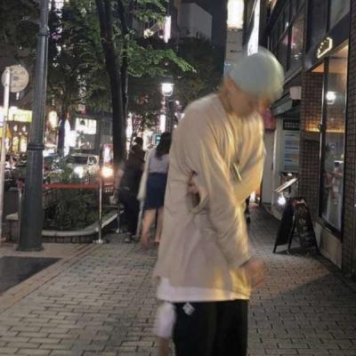 高颜值男生头像真人